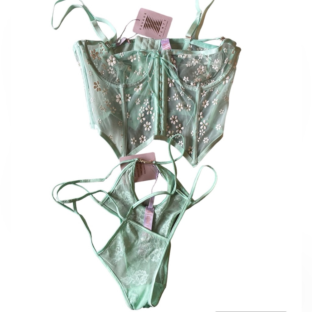 Savage Fenty daisy corset and panty set NEW WITH TAGS